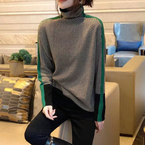 Contrast Sleeve Turtleneck