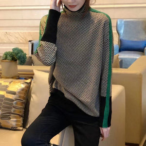 Contrast Sleeve Turtleneck